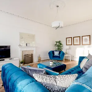 Heart Of Centre 3 Bed Georgian Edinburgh